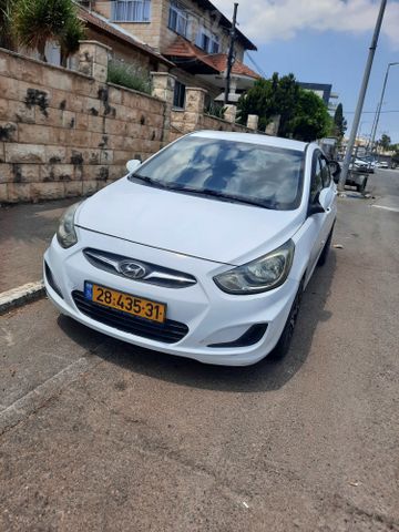 יונדאי אקסנט i25