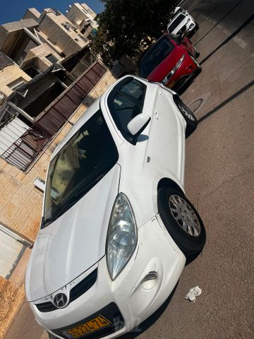 יונדאי i20