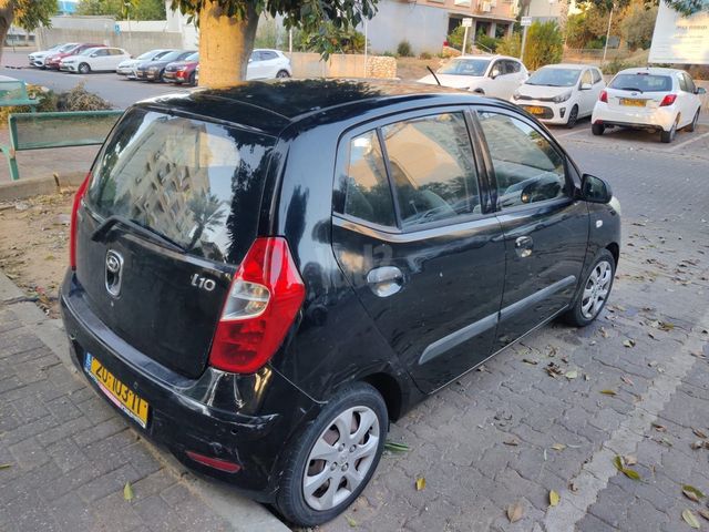 יונדאי i10
