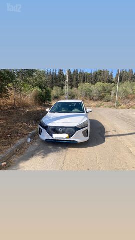 יונדאי איוניק