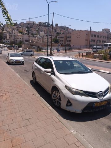 מודעת רכב טויוטה אוריס
