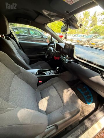 טויוטה C-HR