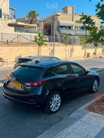 מודעת רכב מאזדה 3
