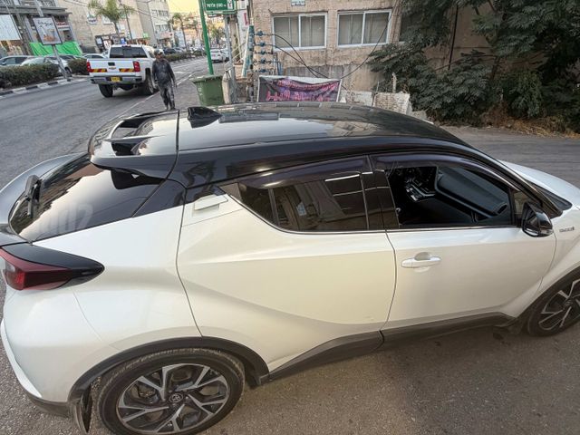טויוטה C-HR