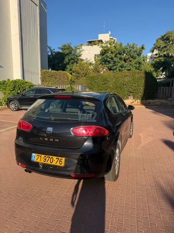 סיאט לאון