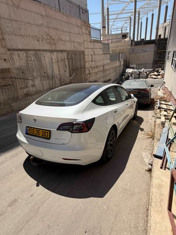 טסלה מודל 3