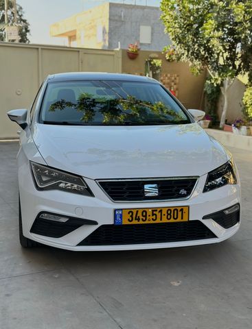 מודעת רכב סיאט לאון