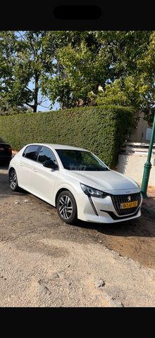 פיג'ו 208