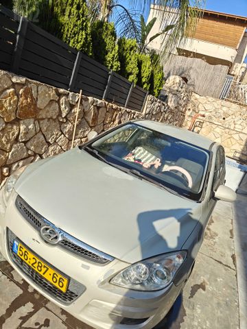 יונדאי i30
