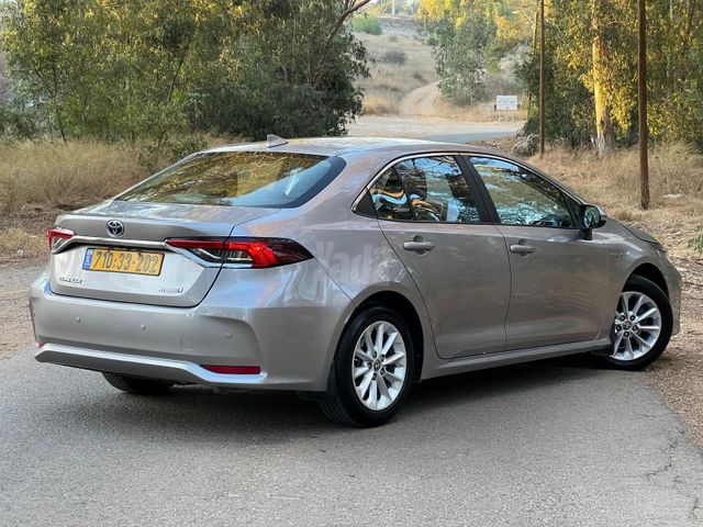 טויוטה קורולה