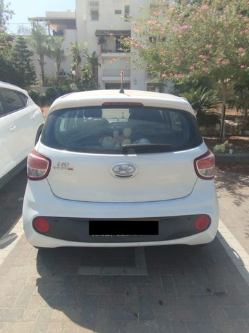 יונדאי i10