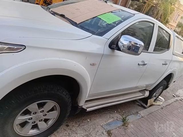 מודעת רכב מיצובישי טרייטון / L200