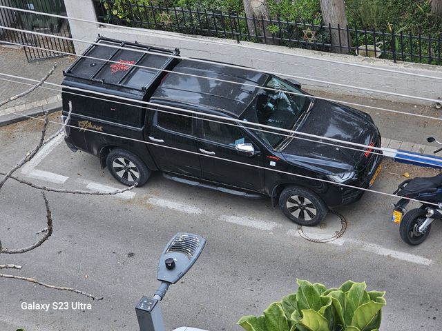 איסוזו די-מקס