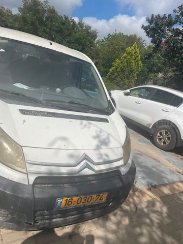 מודעת רכב סיטרואן ג'אמפי