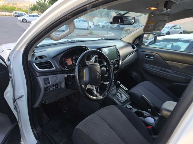 מיצובישי טרייטון / L200