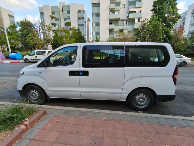 מודעת רכב יונדאי H-1 / i800