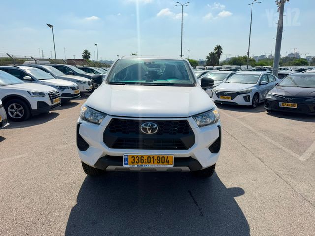 היילקס Active אוט׳ 2.4 (150 כ״ס)