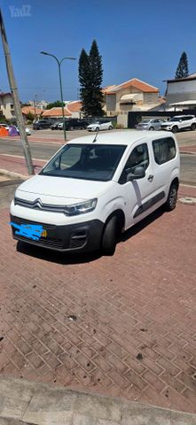 מודעת רכב סיטרואן ברלינגו