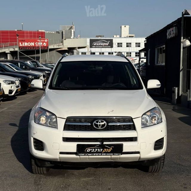 טויוטה RAV4