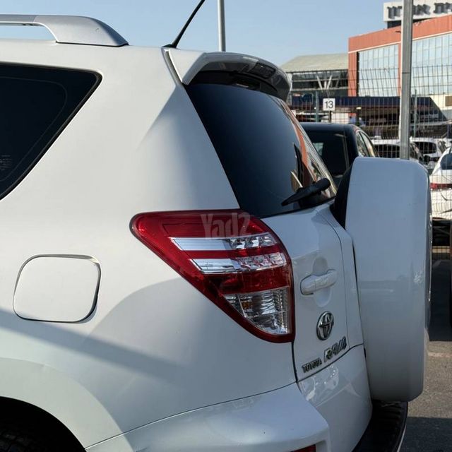 טויוטה RAV4