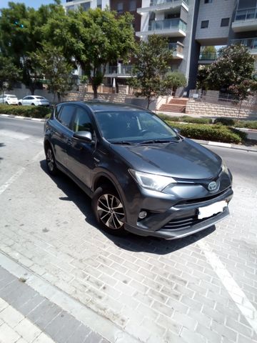 טויוטה RAV4