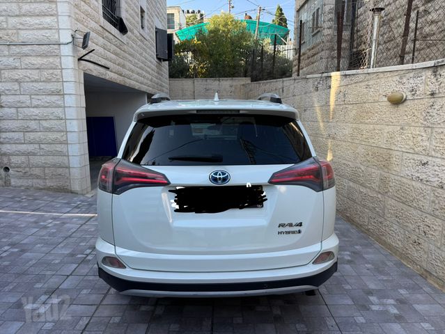 מודעת רכב טויוטה RAV4
