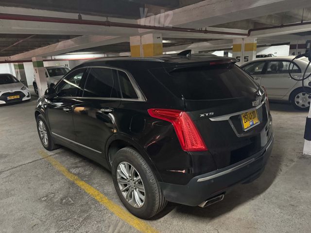 קאדילק XT5