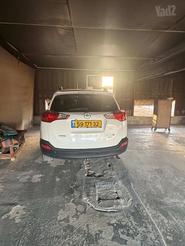מודעת רכב טויוטה RAV4