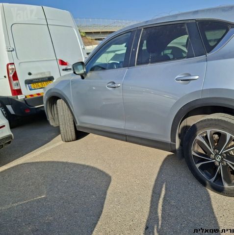 מודעת רכב מאזדה CX-5