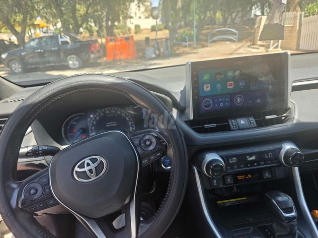 טויוטה RAV4