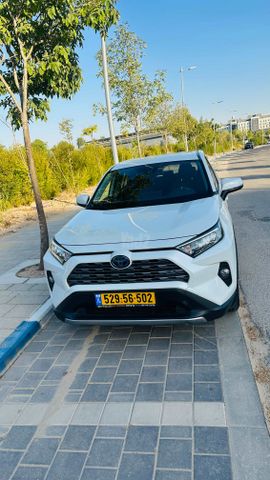 טויוטה RAV4