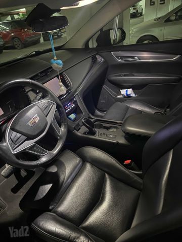 קאדילק XT5