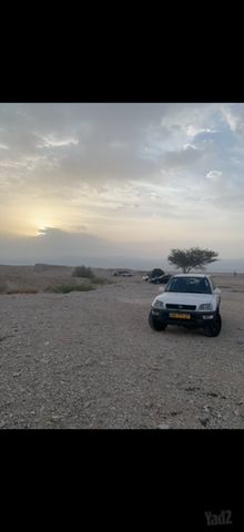 טויוטה RAV4