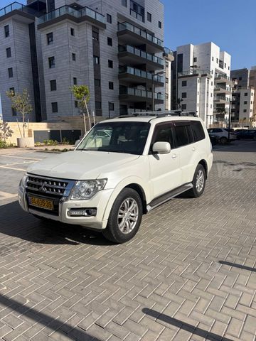 מיצובישי פג'רו
