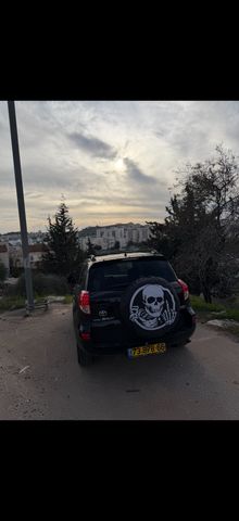 טויוטה RAV4