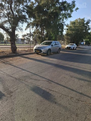 מודעת רכב מיצובישי אאוטלנדר