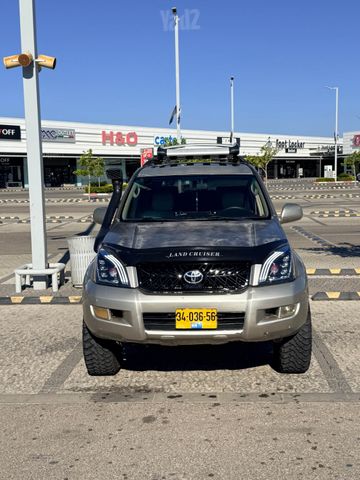 טויוטה לנד קרוזר