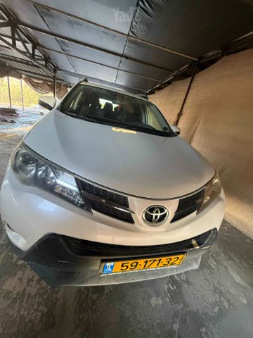 טויוטה RAV4