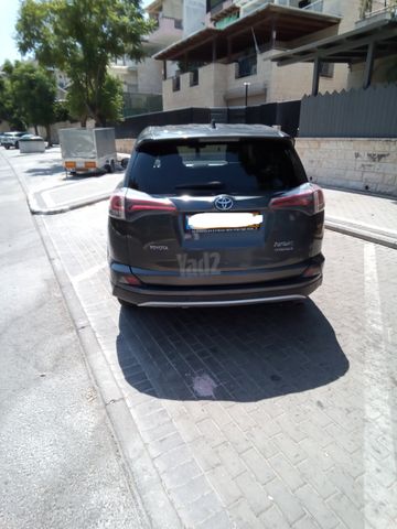טויוטה RAV4