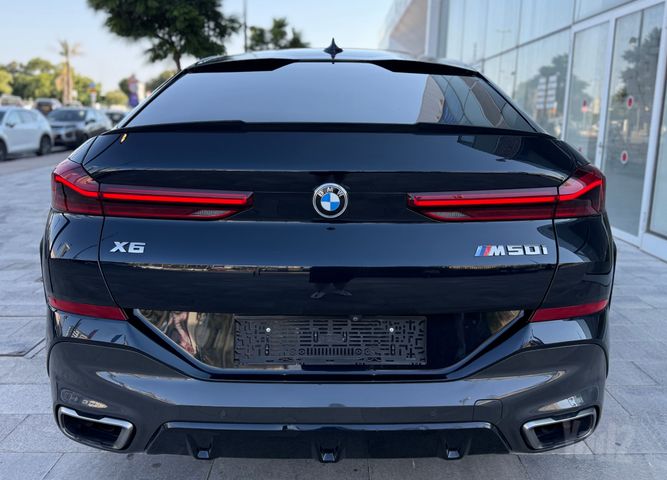 ב מ וו X6 M