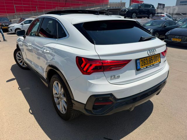 אאודי Q3