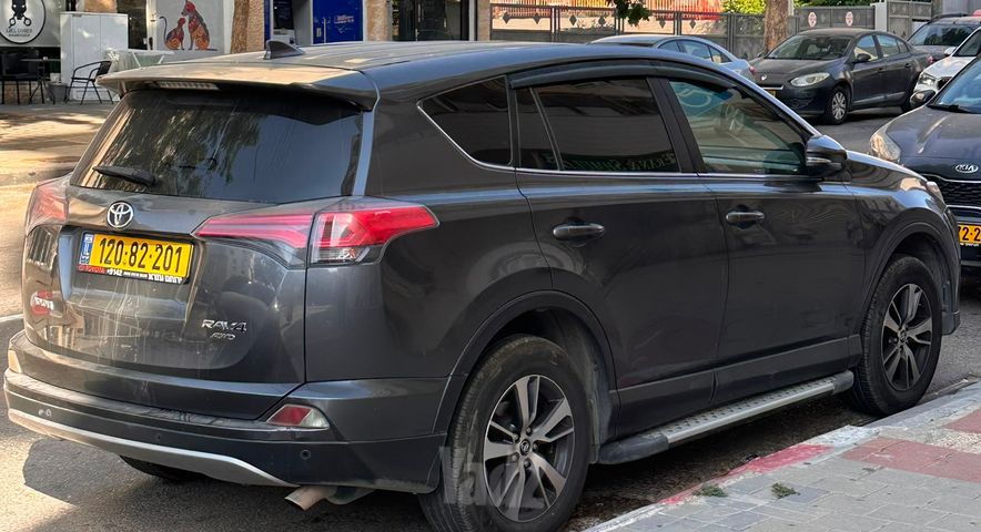 טויוטה RAV4