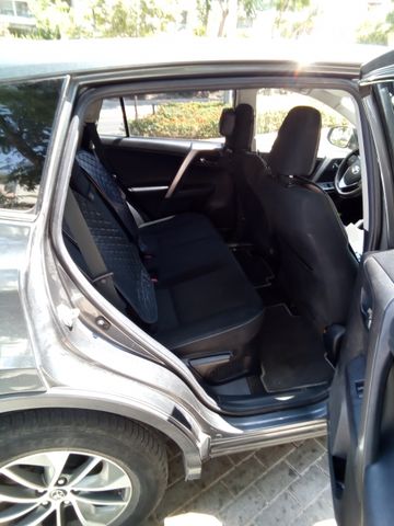 טויוטה RAV4