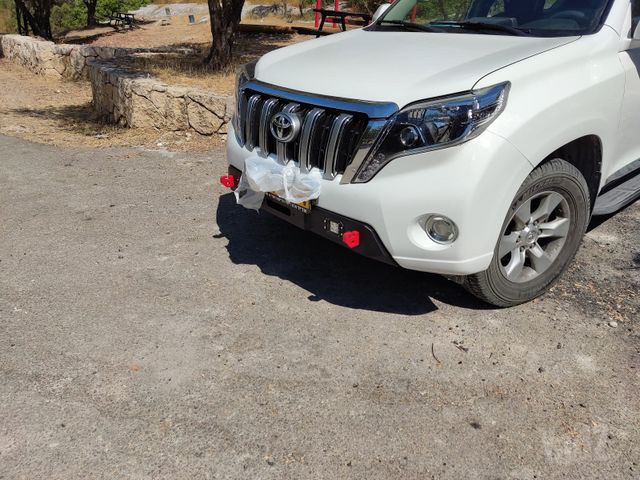 טויוטה לנד קרוזר