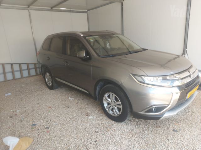 מיצובישי אאוטלנדר