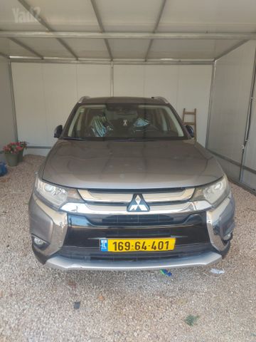 מיצובישי אאוטלנדר