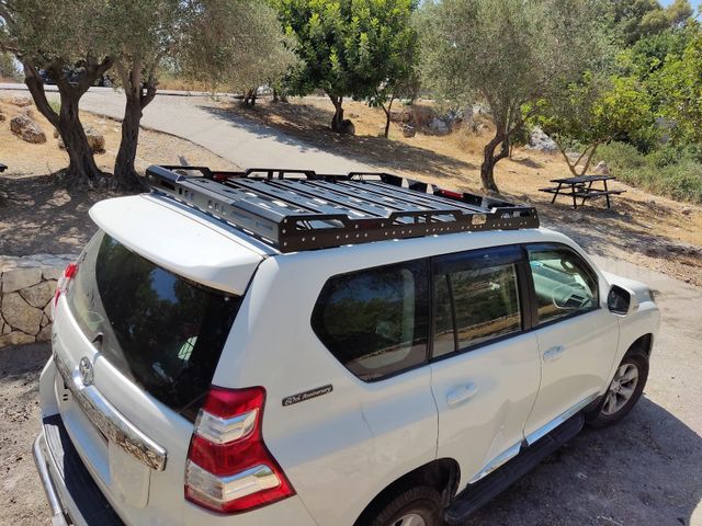 טויוטה לנד קרוזר