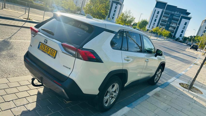 טויוטה RAV4