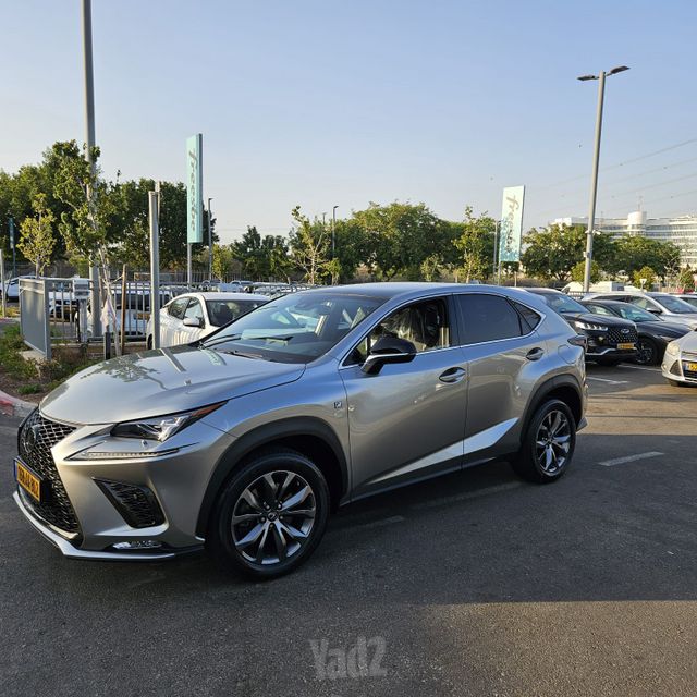 לקסוס NX
