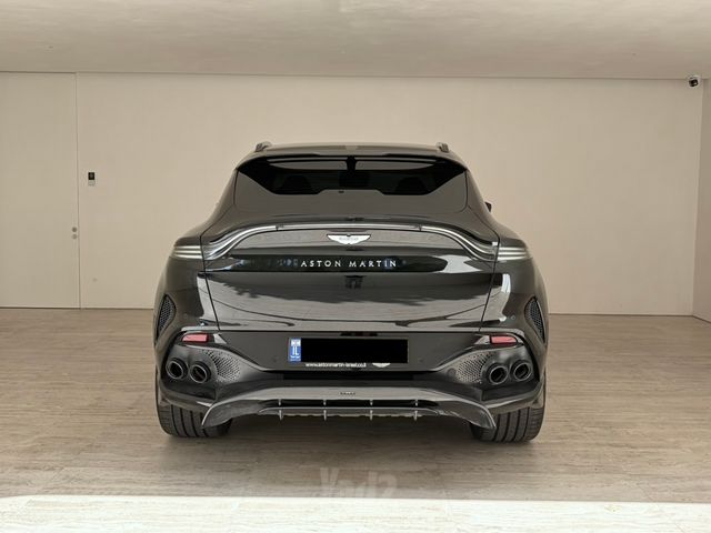 אסטון מרטין DBX